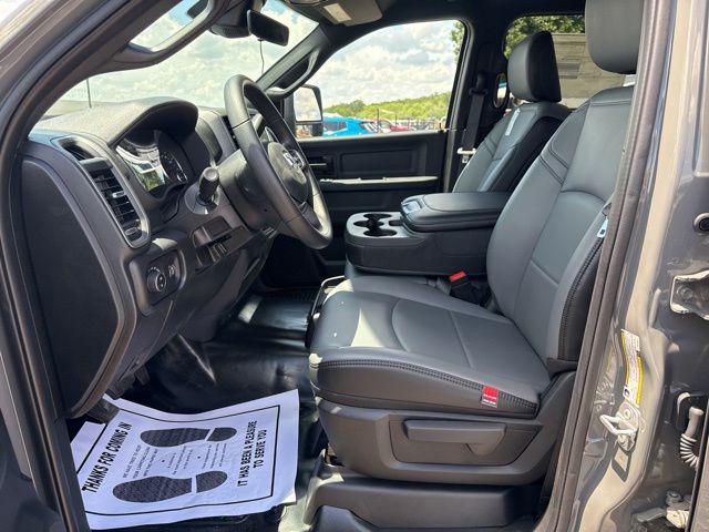 2026 Ram 3500 Tradesman Crew Cab 4x4 8' Box