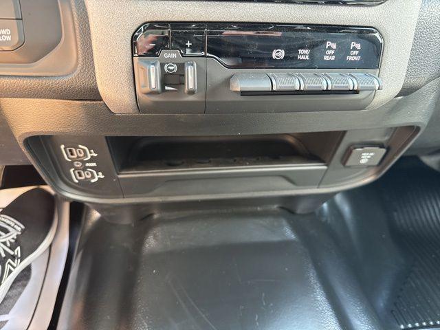 2026 Ram 3500 Tradesman Crew Cab 4x4 8' Box