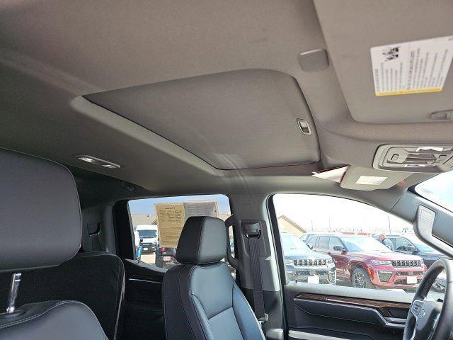 2025 Chevrolet Silverado 1500 4WD Crew Cab Short Bed RST
