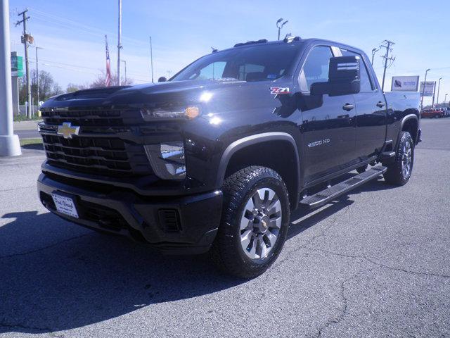 2024 Chevrolet Silverado 2500HD 4WD Crew Cab Standard Bed Custom