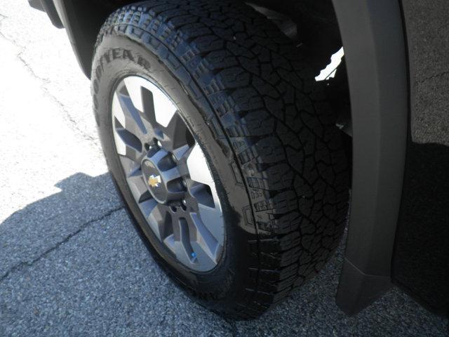 2024 Chevrolet Silverado 2500HD 4WD Crew Cab Standard Bed Custom