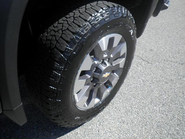 2024 Chevrolet Silverado 2500HD 4WD Crew Cab Standard Bed Custom