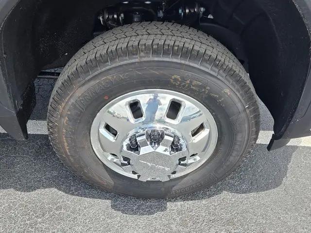 2026 GMC Sierra 3500HD Crew Cab, Long Bed, Denali Dual Rear Wheel, 4WD