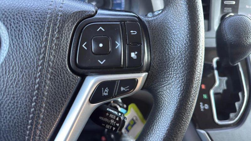 2020 Toyota Sienna LE