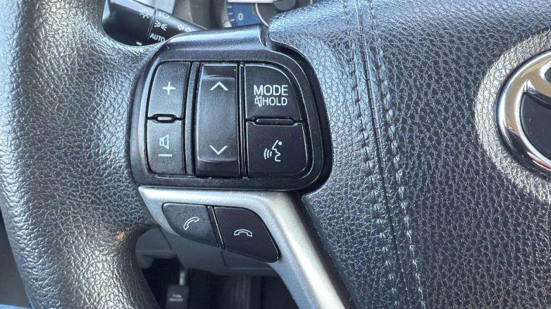 2020 Toyota Sienna LE