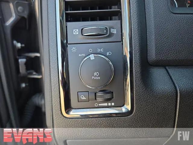 2017 Ram 1500 Laramie Crew Cab 4x4 5'7" Box