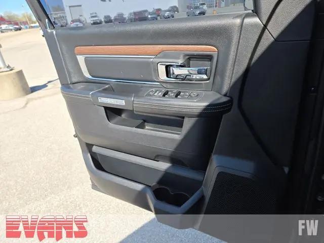 2017 Ram 1500 Laramie Crew Cab 4x4 5'7" Box