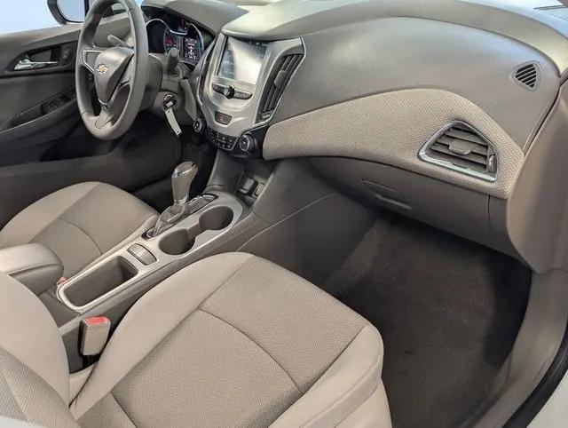 2017 Chevrolet Cruze LS Auto