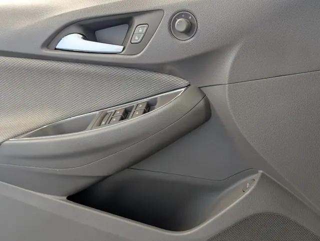 2017 Chevrolet Cruze LS Auto
