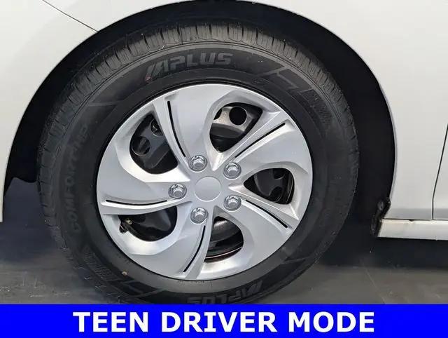 2017 Chevrolet Cruze LS Auto
