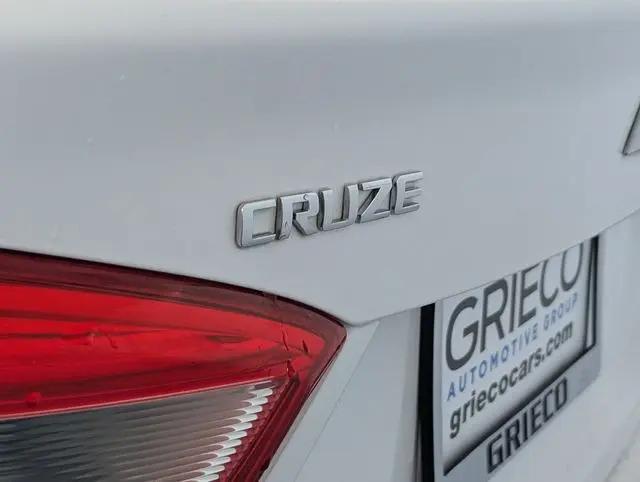 2017 Chevrolet Cruze LS Auto