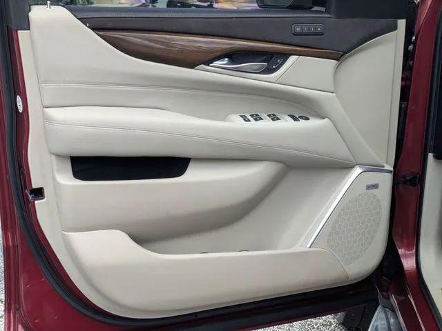 2018 Cadillac Escalade Luxury