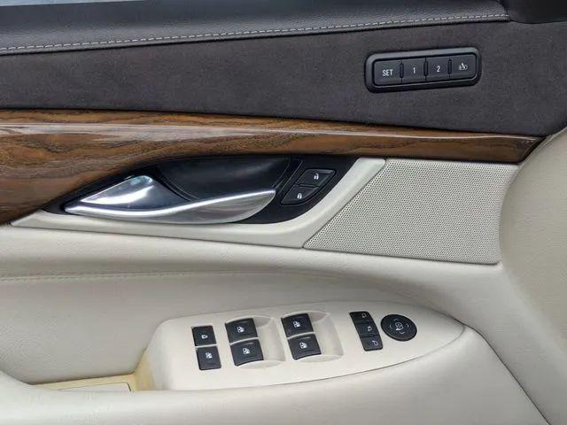 2018 Cadillac Escalade Luxury