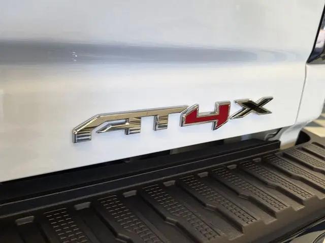 2024 GMC Sierra 2500HD 4WD Crew Cab Standard Bed AT4X