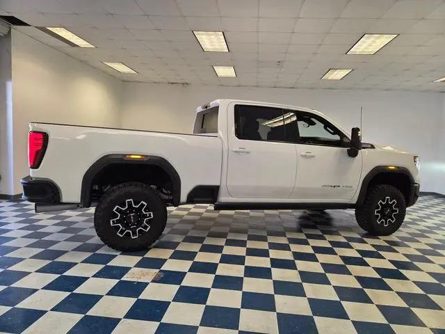 2024 GMC Sierra 2500HD 4WD Crew Cab Standard Bed AT4X
