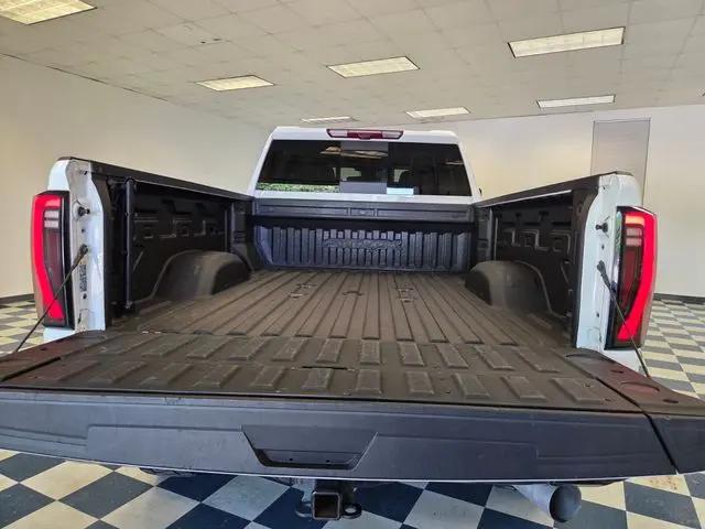 2024 GMC Sierra 2500HD 4WD Crew Cab Standard Bed AT4X