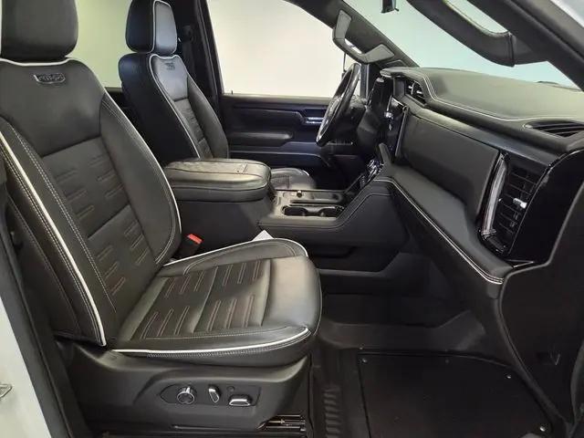 2024 GMC Sierra 2500HD 4WD Crew Cab Standard Bed AT4X