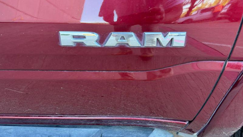 2019 Ram 1500 Laramie Crew Cab 4x2 5'7" Box