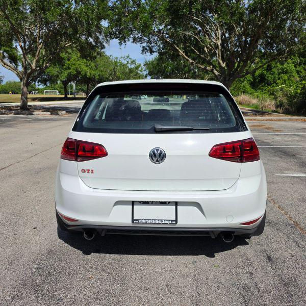 2017 Volkswagen Golf GTI S 4-Door