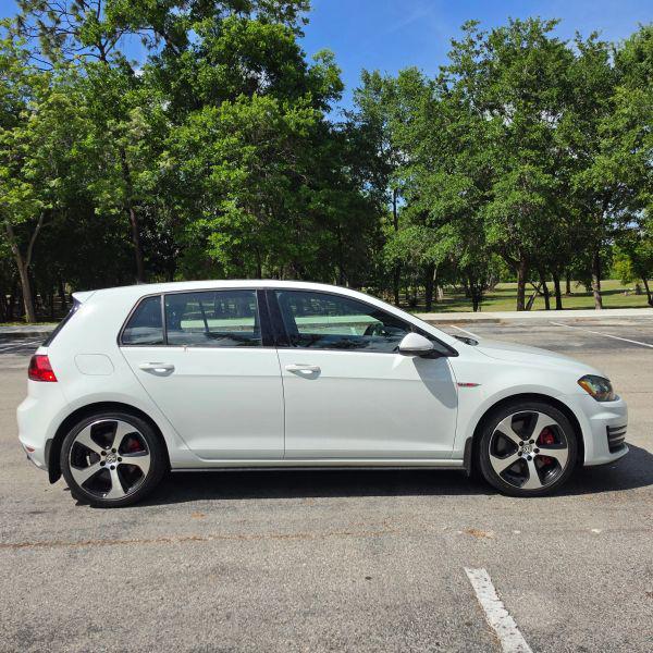 2017 Volkswagen Golf GTI S 4-Door