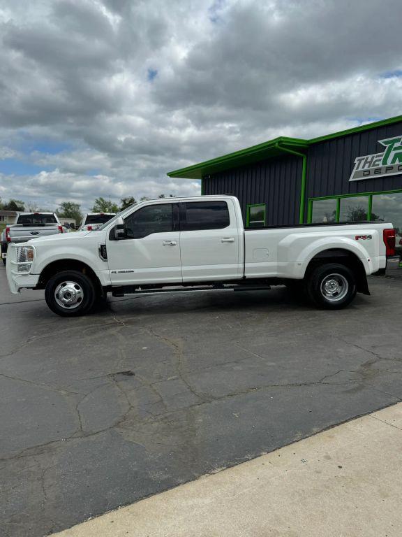 2022 Ford F-350 LARIAT