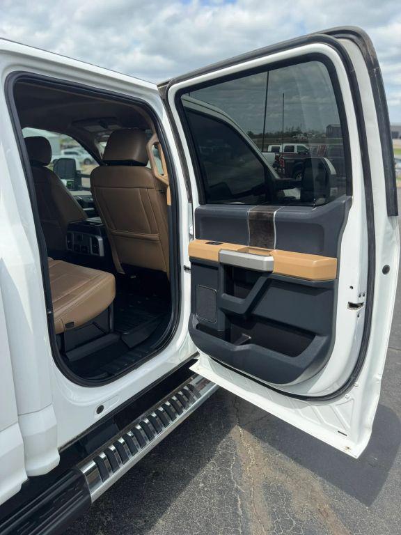 2022 Ford F-350 LARIAT
