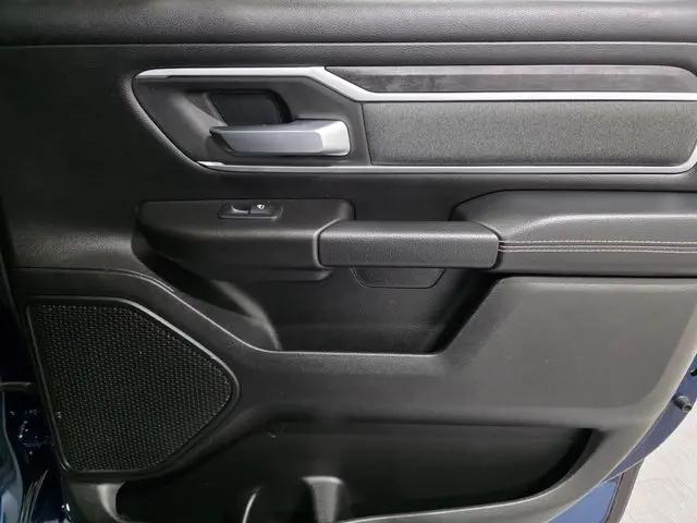 2023 Ram 1500 Big Horn Crew Cab 4x4 5'7" Box