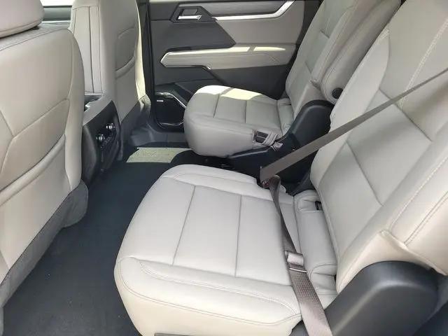 2026 GMC Acadia Elevation FWD