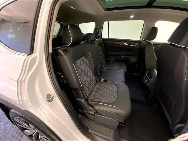 2026 Volkswagen Atlas SEL Premium R-Line