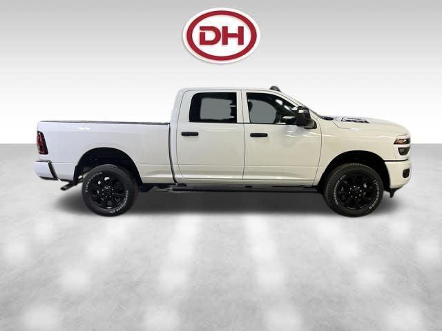 2026 RAM Ram 2500 RAM 2500 BLACK EXPRESS CREW CAB 4X4 64 BOX