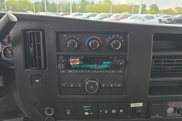 2025 GMC Savana Cutaway Work Van