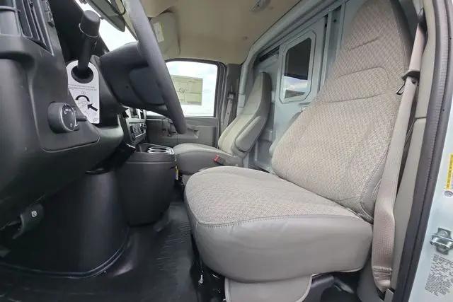 2025 GMC Savana Cutaway Work Van