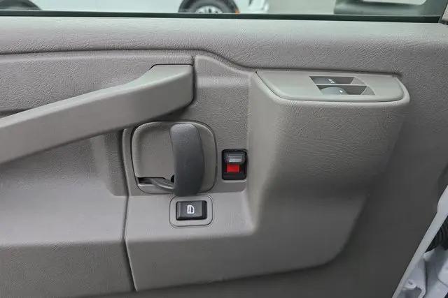 2025 GMC Savana Cutaway Work Van