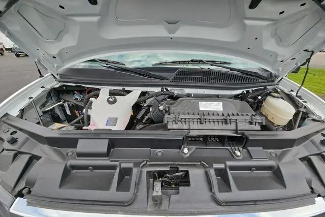 2025 GMC Savana Cutaway Work Van