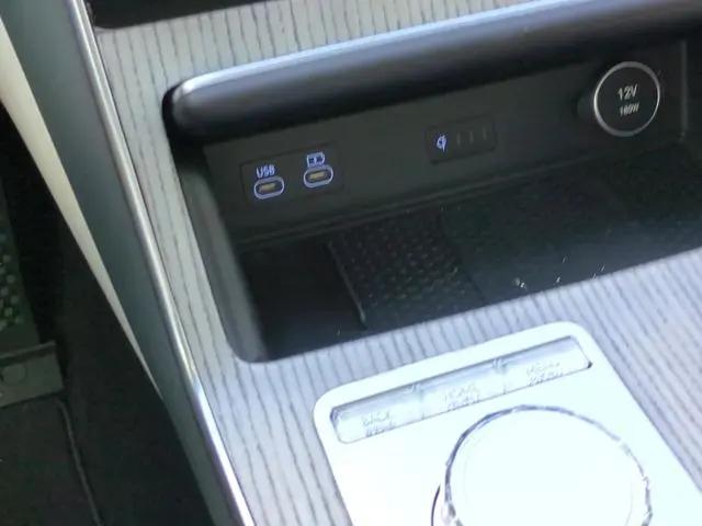 2026 Genesis GV80 2.5T Select AWD