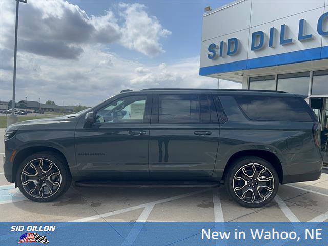 2026 Chevrolet Suburban RST, 4WD
