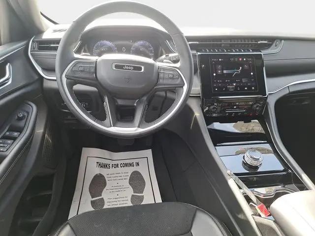 2023 Jeep Grand Cherokee Altitude 4x2