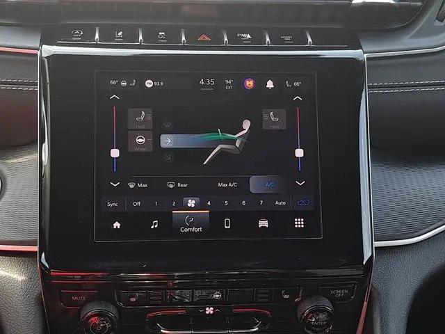 2023 Jeep Grand Cherokee Altitude 4x2