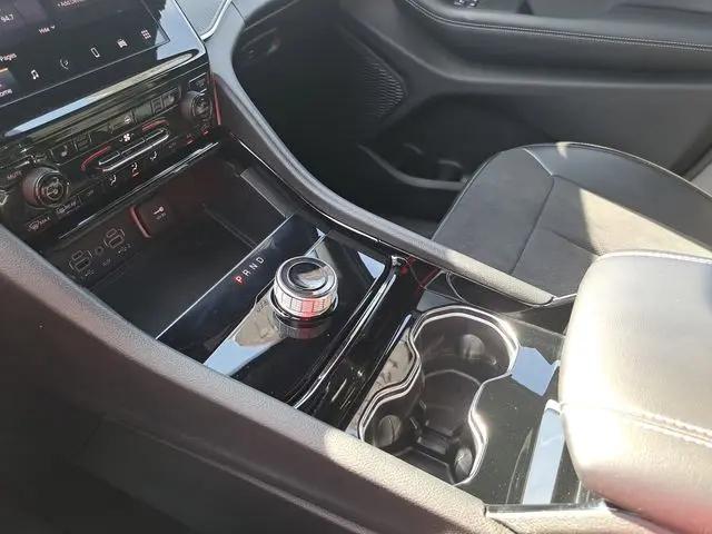 2023 Jeep Grand Cherokee Altitude 4x2