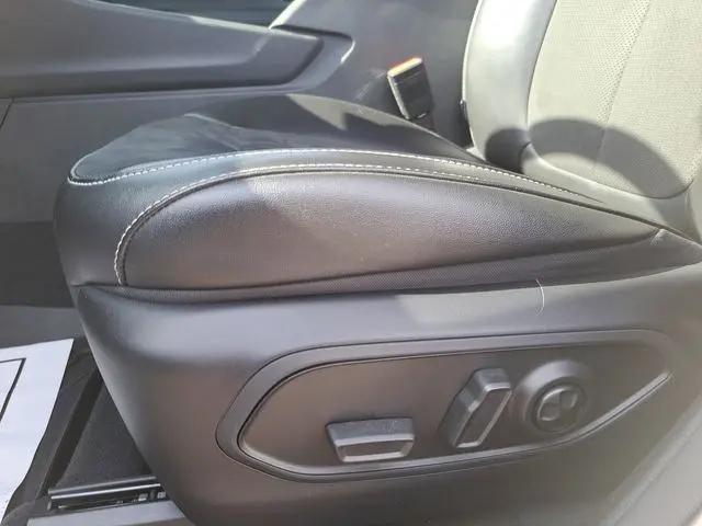 2023 Jeep Grand Cherokee Altitude 4x2