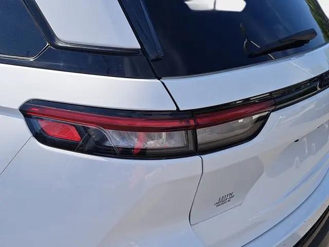 2023 Jeep Grand Cherokee Altitude 4x2
