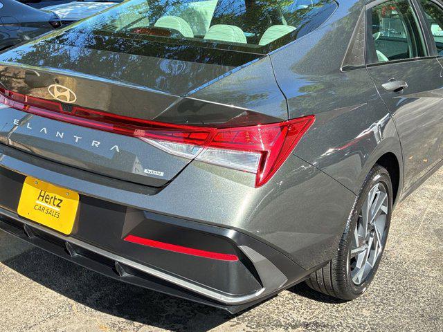 2025 Hyundai Elantra Hybrid Limited