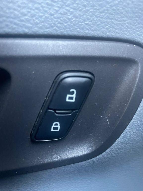 2016 Ford Transit Low Roof w/60/40 Side Door Van 3D
