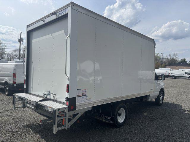 2026 Ford E-350 Cutaway E-350 DRW 158" WB