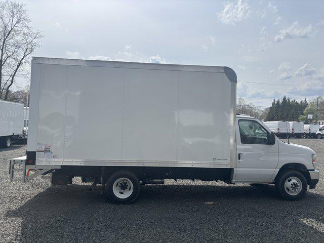 2026 Ford E-350 Cutaway E-350 DRW 158" WB