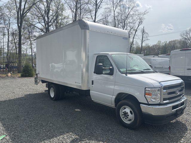 2026 Ford E-350 Cutaway E-350 DRW 158" WB