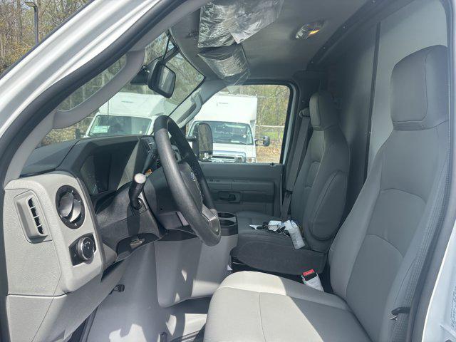 2026 Ford E-350 Cutaway E-350 DRW 158" WB