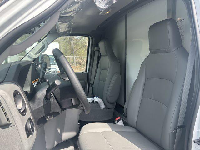 2026 Ford E-350 Cutaway E-350 DRW 158" WB