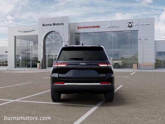2026 Jeep Grand Cherokee Laredo 4x2
