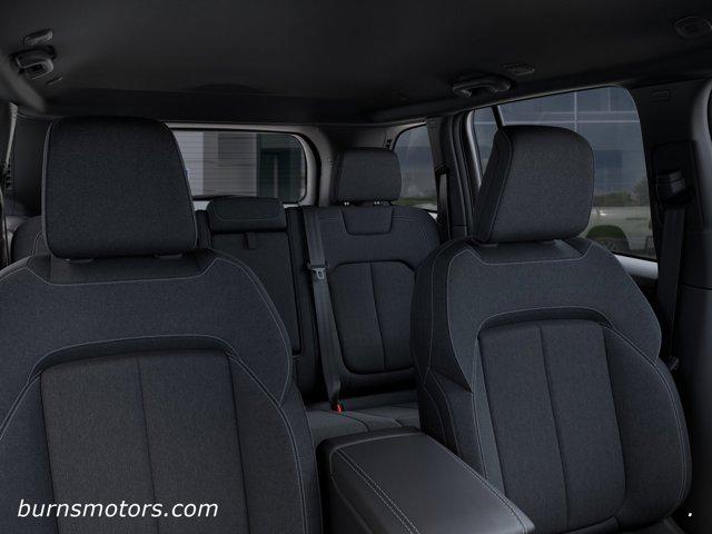 2026 Jeep Grand Cherokee Laredo 4x2